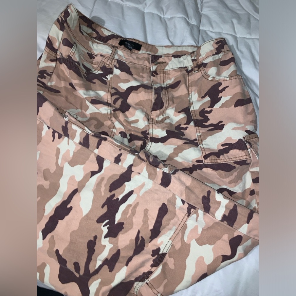 CARGO PANTS ‼️ - Picture 3 of 7